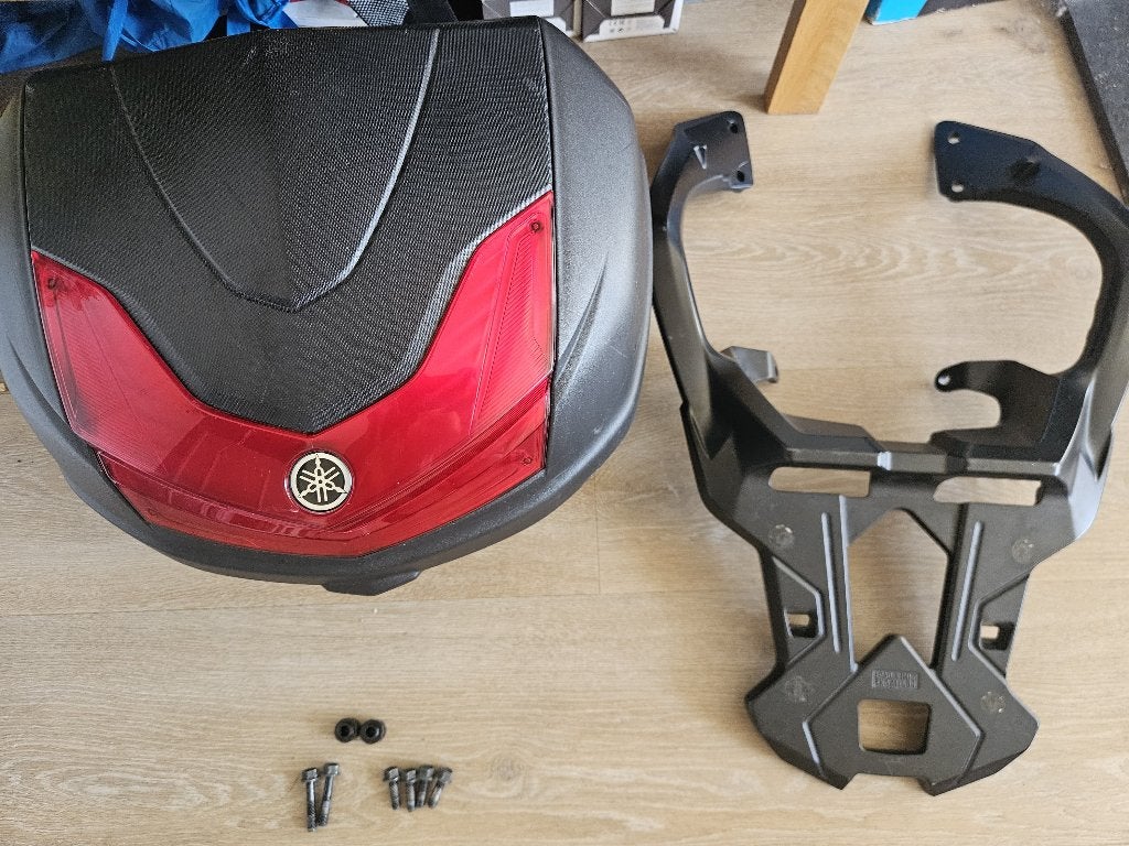 Yamaha topkoffer met bagagedrager – Tracer 700 / 7, Ophalen, Gebruikt