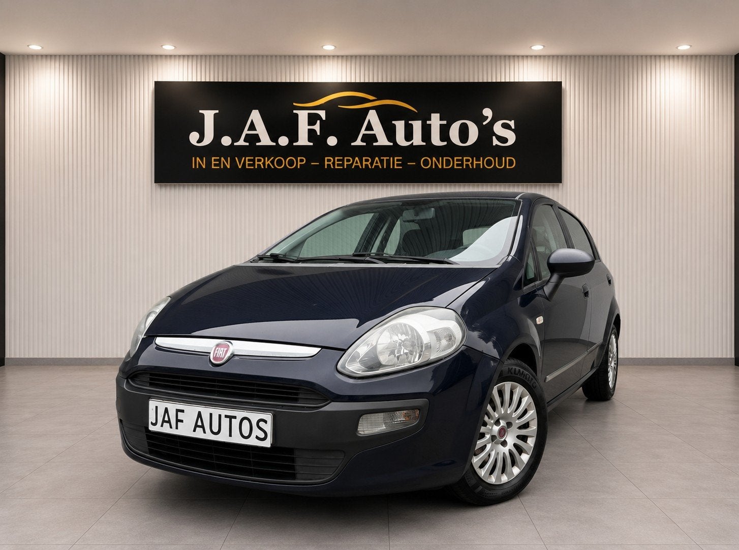Fiat Punto 1.4  Evo Airco Nw APK Nw Distrib Zuinig, Voorwielaandrijving, 40 €/maand, 4 cilinders, Handgeschakeld