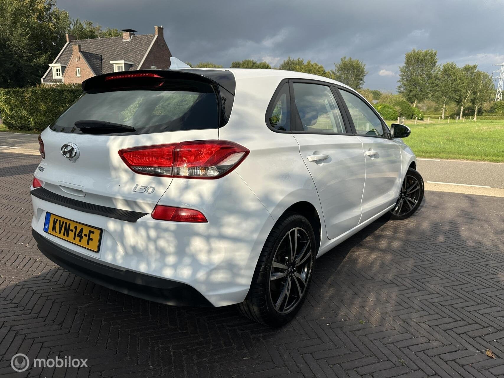 Hyundai i30 1.0 T-GDI i-Motion Navi Cruise LED Garantie✅, Voorwielaandrijving, Dealer onderhouden, Stof, Gebruikt