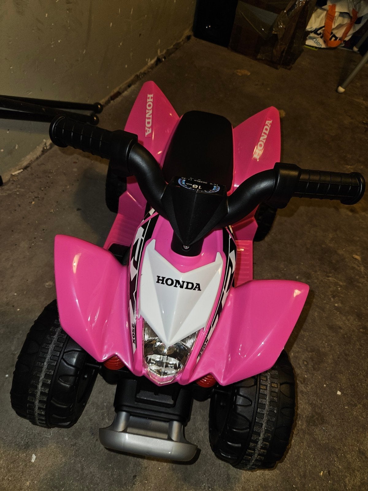 Roze elektrische kinderquad Honda, Nieuw