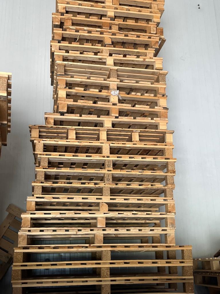 Pallets, brandhout, sloophout, timmerhout, openhaardhout, Gebruikt, Ophalen of Verzenden, 50 mm of meer, Minder dan 200 cm