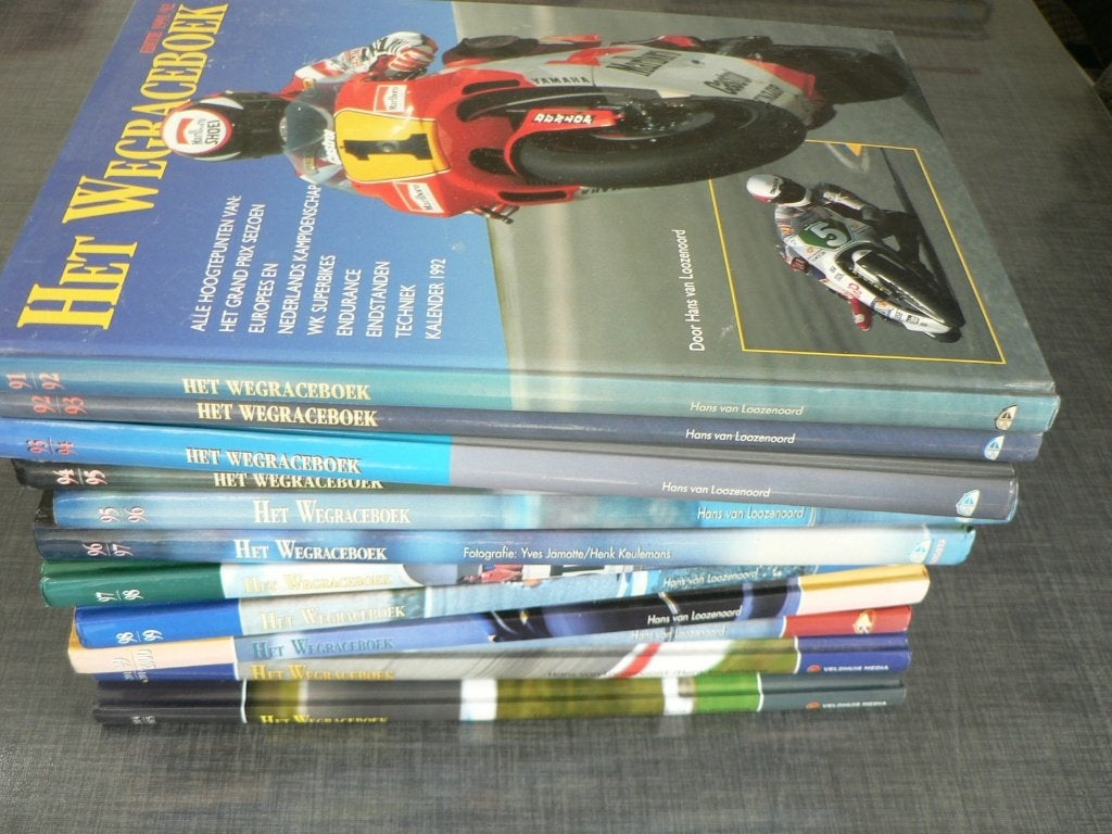 diverse wegrace boeken jaarboeken tt assen middelburg, Ophalen of Verzenden, Zo goed als nieuw