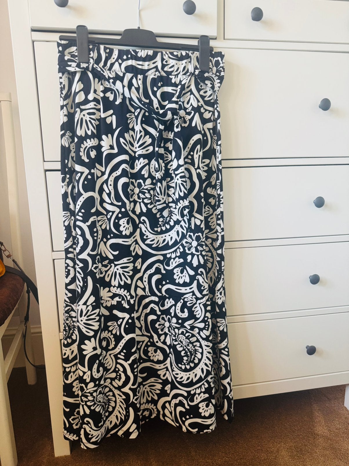 Lady Day nieuwe lange zwart witte rok travelstof maat M, Kleding | Dames, Rokken, Maat 38/40 (M), Verzenden, Zwart, Nieuw