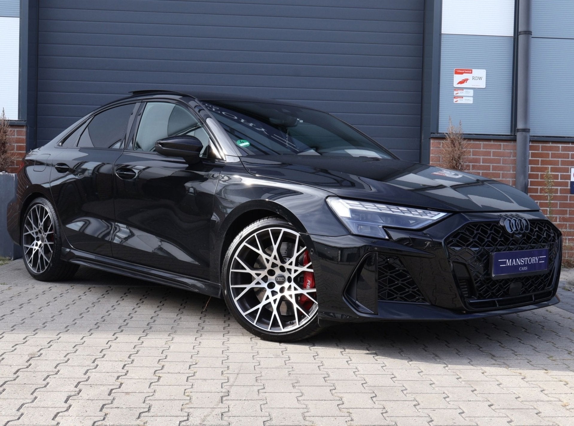 Audi 2.5 TFSI RS 3 quattro Limousine, Auto's, Automaat, Gebruikt, Zwart, RS3