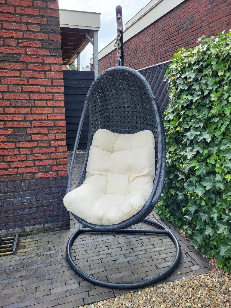 Hangstoel met standaard en kussen, Ophalen, Gebruikt, Wicker