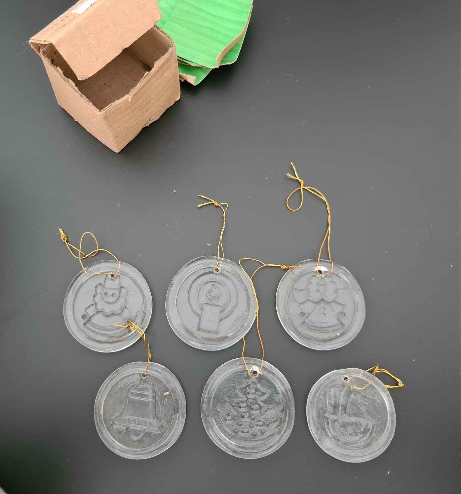Vintage glazen kersthangers / medaillons set van 6 in doosje, Ophalen of Verzenden, Zo goed als nieuw