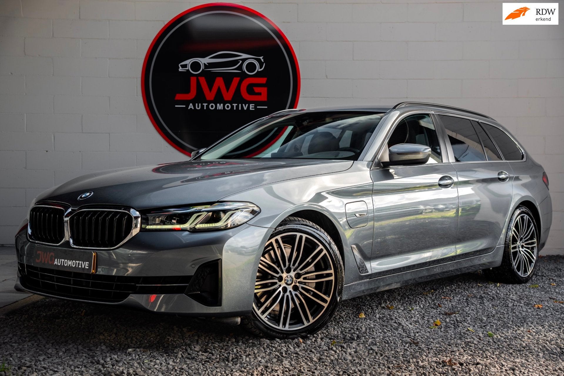 BMW 5-serie Touring 520e Navi/Leder/Trekhaak/Cruise, 1998 cc, Gebruikt, Euro 6, 4 cilinders