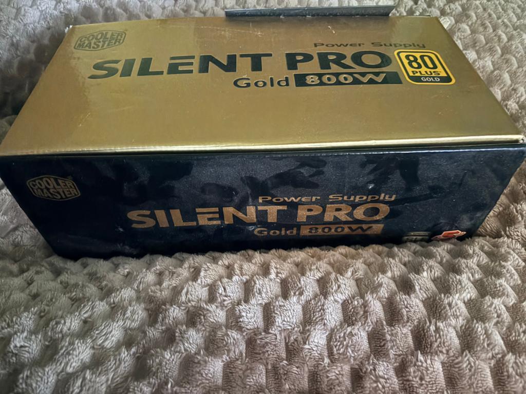 Silent Pro Gold 800W, Ophalen of Verzenden, Zo goed als nieuw, Overige genres, 1 bandje