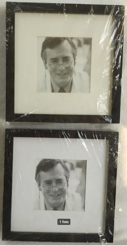 2 zwarte fotolijsten met passepartout 24,7 x 24,7 Nieuw, Ophalen of Verzenden, Nieuw, Hangend