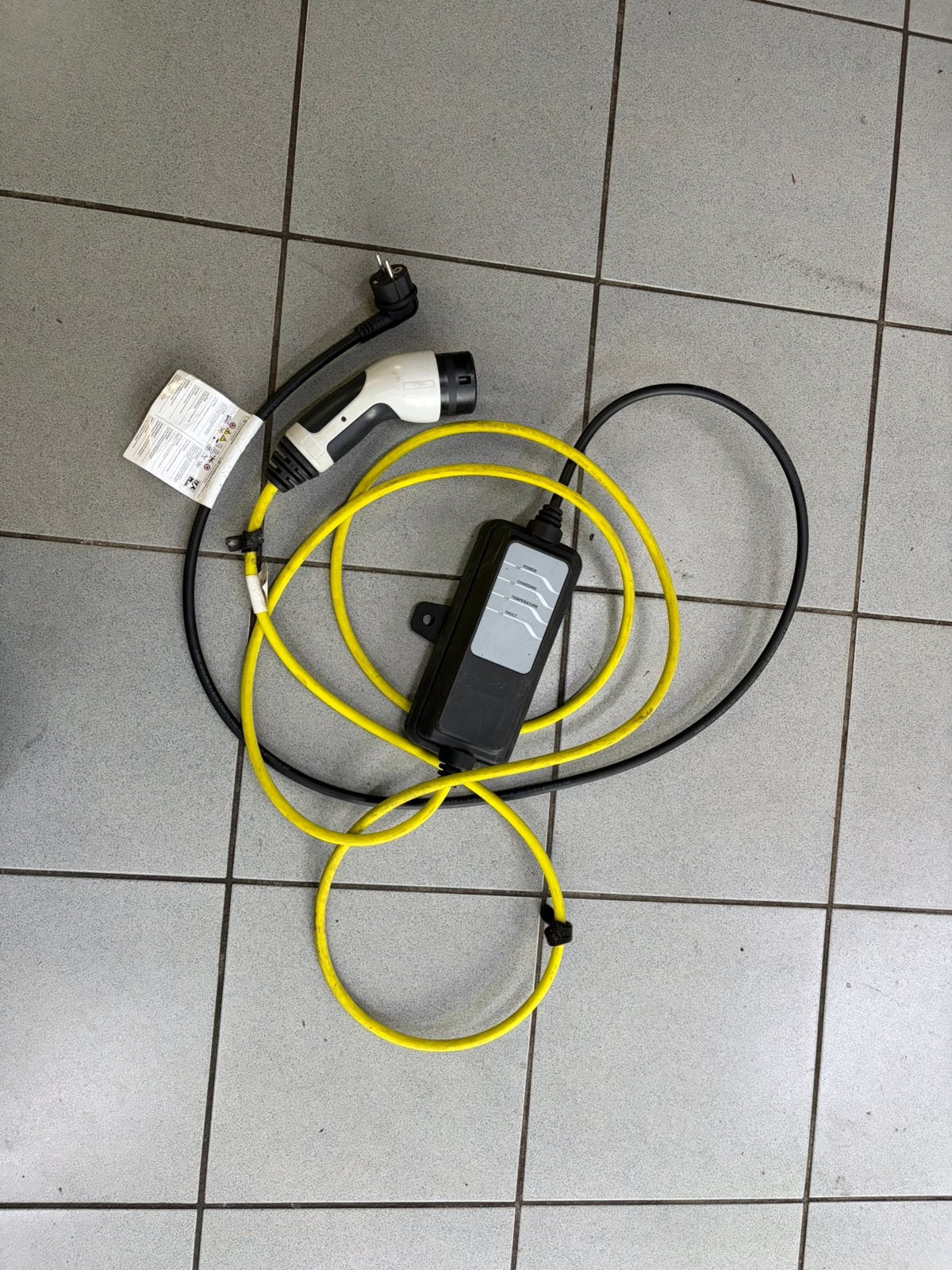 Laadkabel met omvormer 220V, Auto diversen, Laadpalen, Ophalen, Zo goed als nieuw, Laadkabel