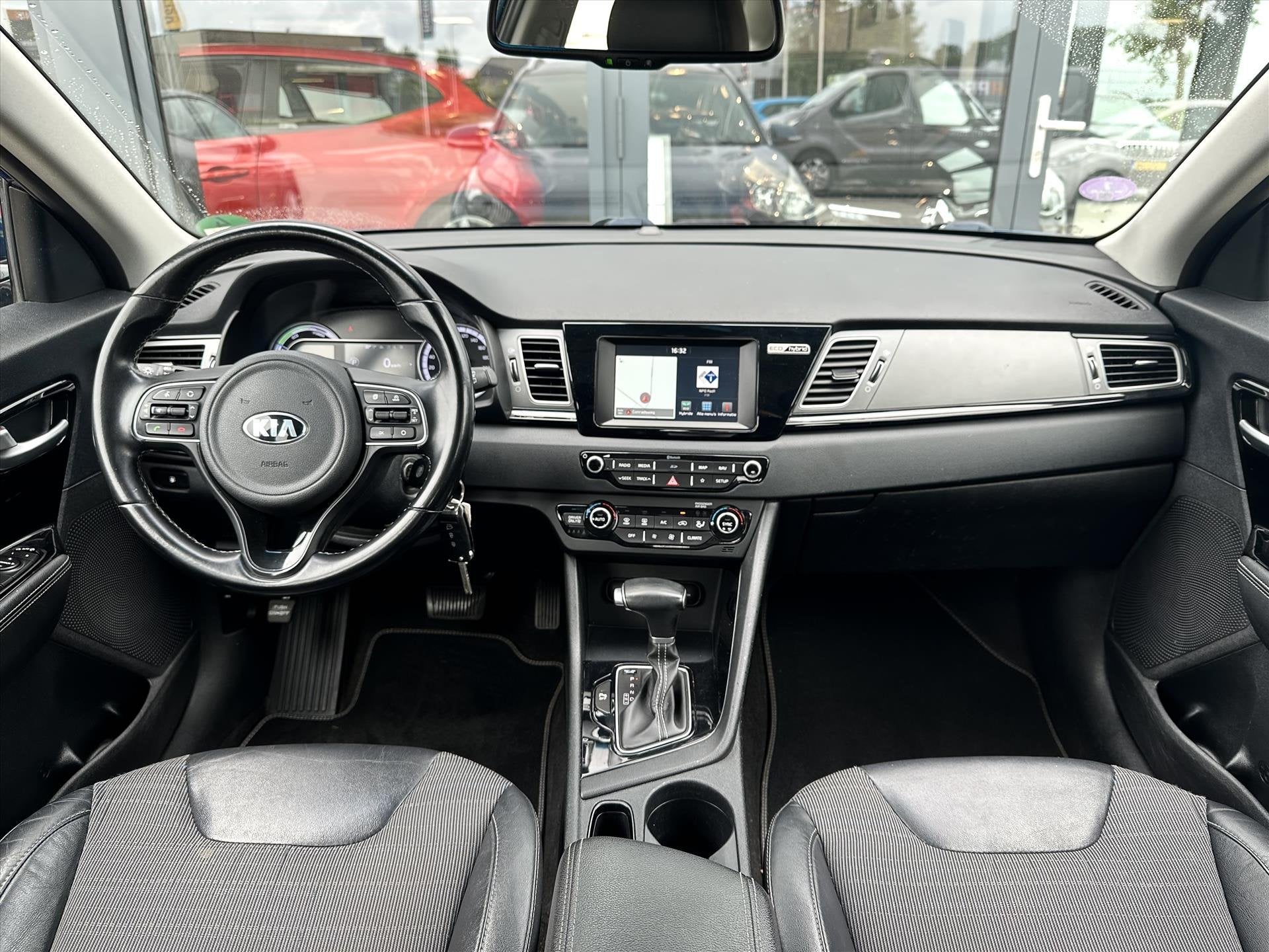 KIA Niro 1.6 GDi Hybrid 141pk DCT6 DynamicLine | Trekh. | Ca, Auto's, Kia, Automaat, Parkeersensor, Gebruikt, Blauw