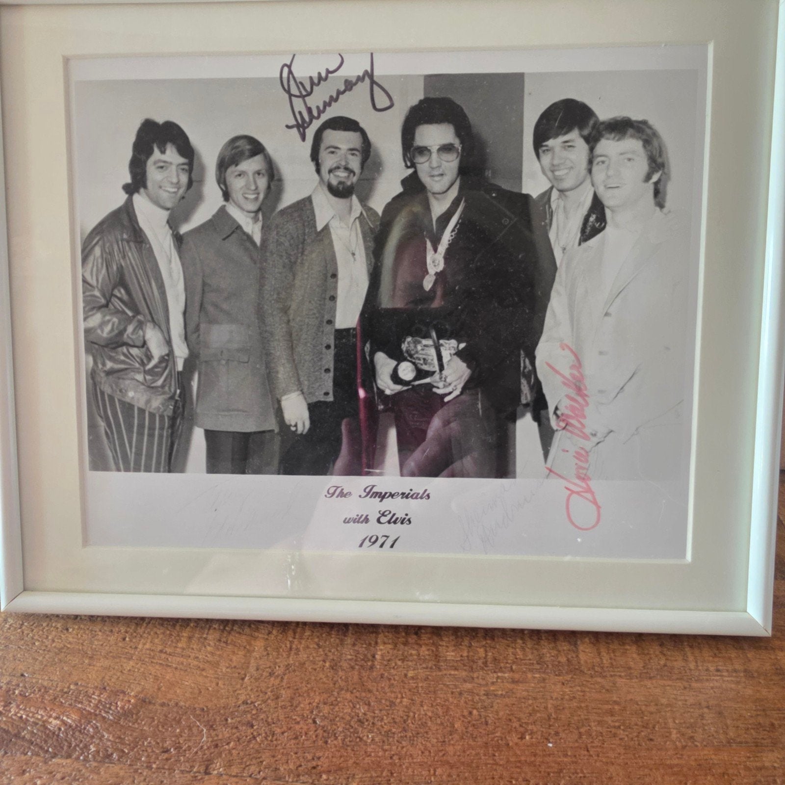Gesigneerde foto The Imperials met Elvis Presley 1971, Ophalen of Verzenden, Gesigneerd