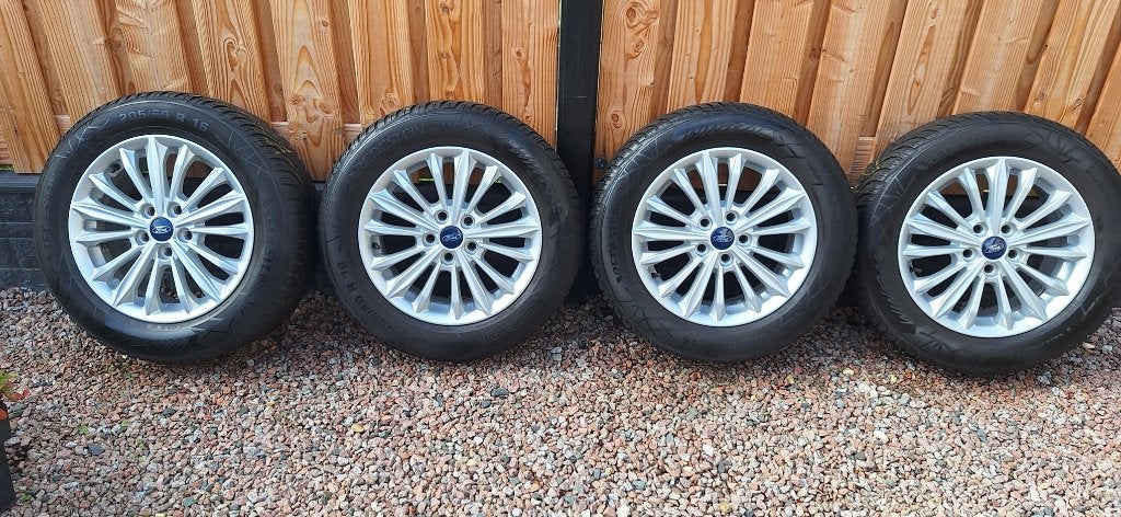Ford 16 inch velgen met Vredestein Winterbanden 205/60 R16, Ophalen, Gebruikt, 16 inch, Banden en Velgen