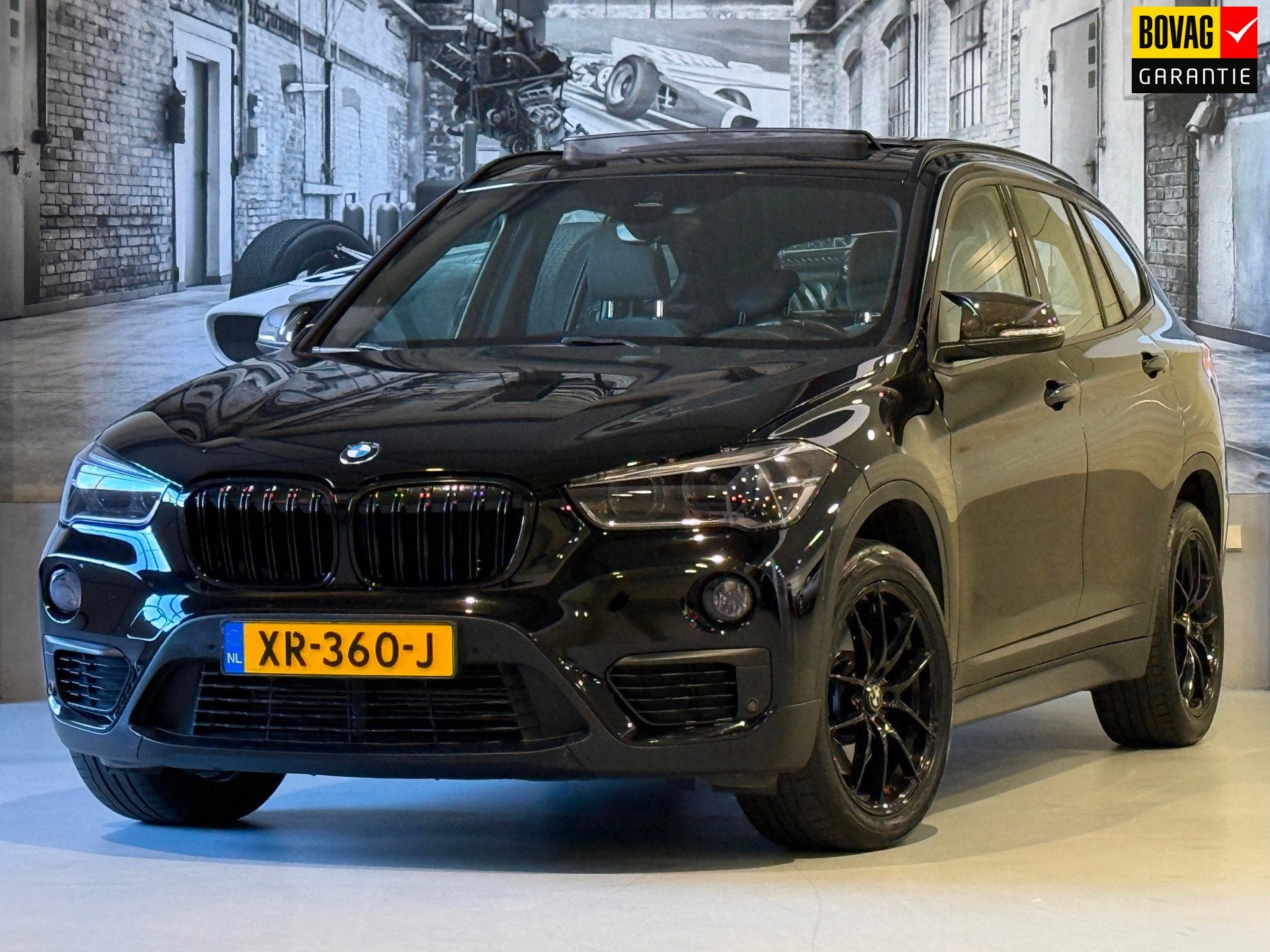BMW X1 XDrive20i Centennial High Executive, Auto's, Gebruikt, Euro 6, 2000 kg, Alcantara