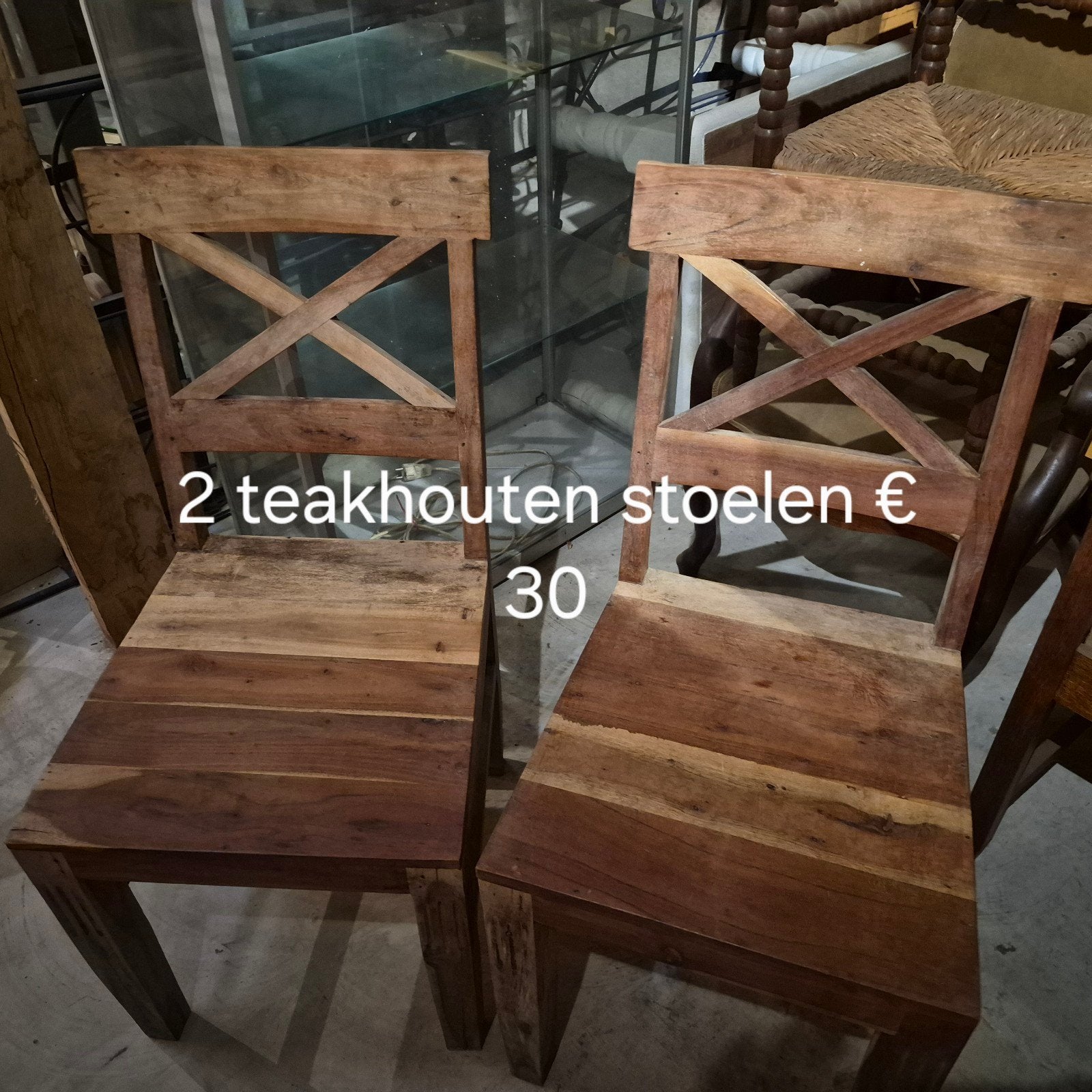 Diverse stoeltjes en emaille schalen, Ophalen