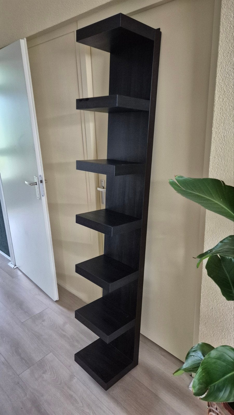 Wandkast, LACK, Ikea, zwartbruin, 30 bij 190 cm