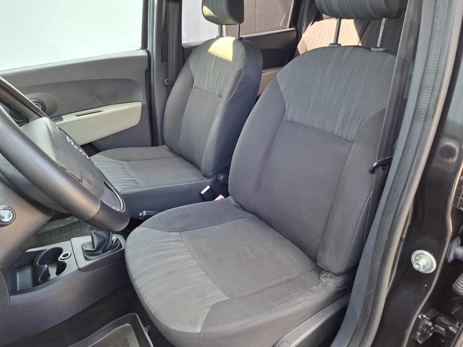 Dacia Lodgy 1.2 TCe Ambiance 5p. Hoge zit Airco Cruise Trekh, Auto's, Voorwielaandrijving, Euro 5, Gebruikt, 116 pk