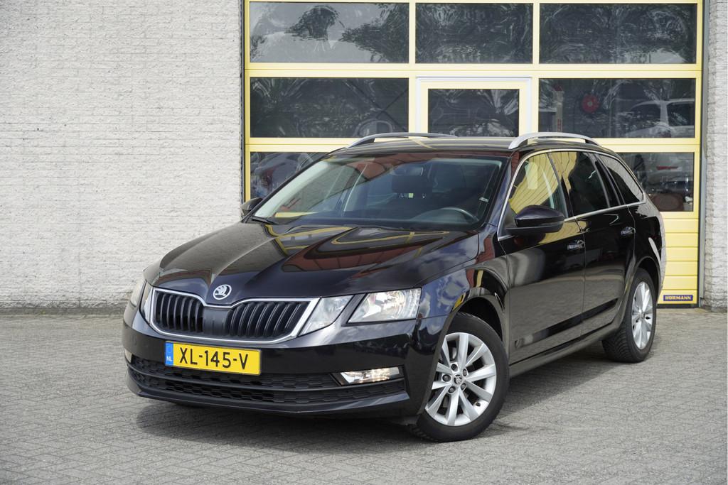 Skoda Octavia Combi 1.0 TSI Automaat Ambition Business BJ201, Auto's, Skoda, Stof, Gebruikt, 116 pk, Zwart