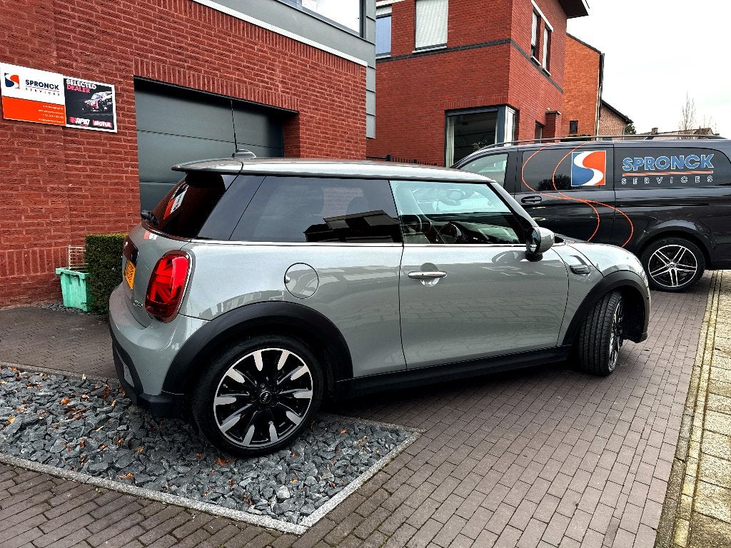 Unieke Mini Cooper 1,5 Classic Aut Carplay Navi CrC FULL LED, Auto's, Mini, 136 pk, Leder en Stof, Bedrijf, 1500 cc