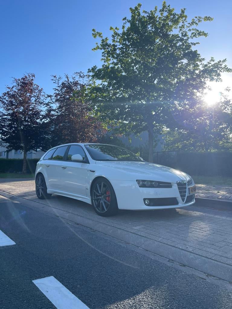Alfa Romeo 159 1.750 Tbi Ti Sportwagon, Auto's, Alfa Romeo, Voorwielaandrijving, Zwart, 4 cilinders, Wit