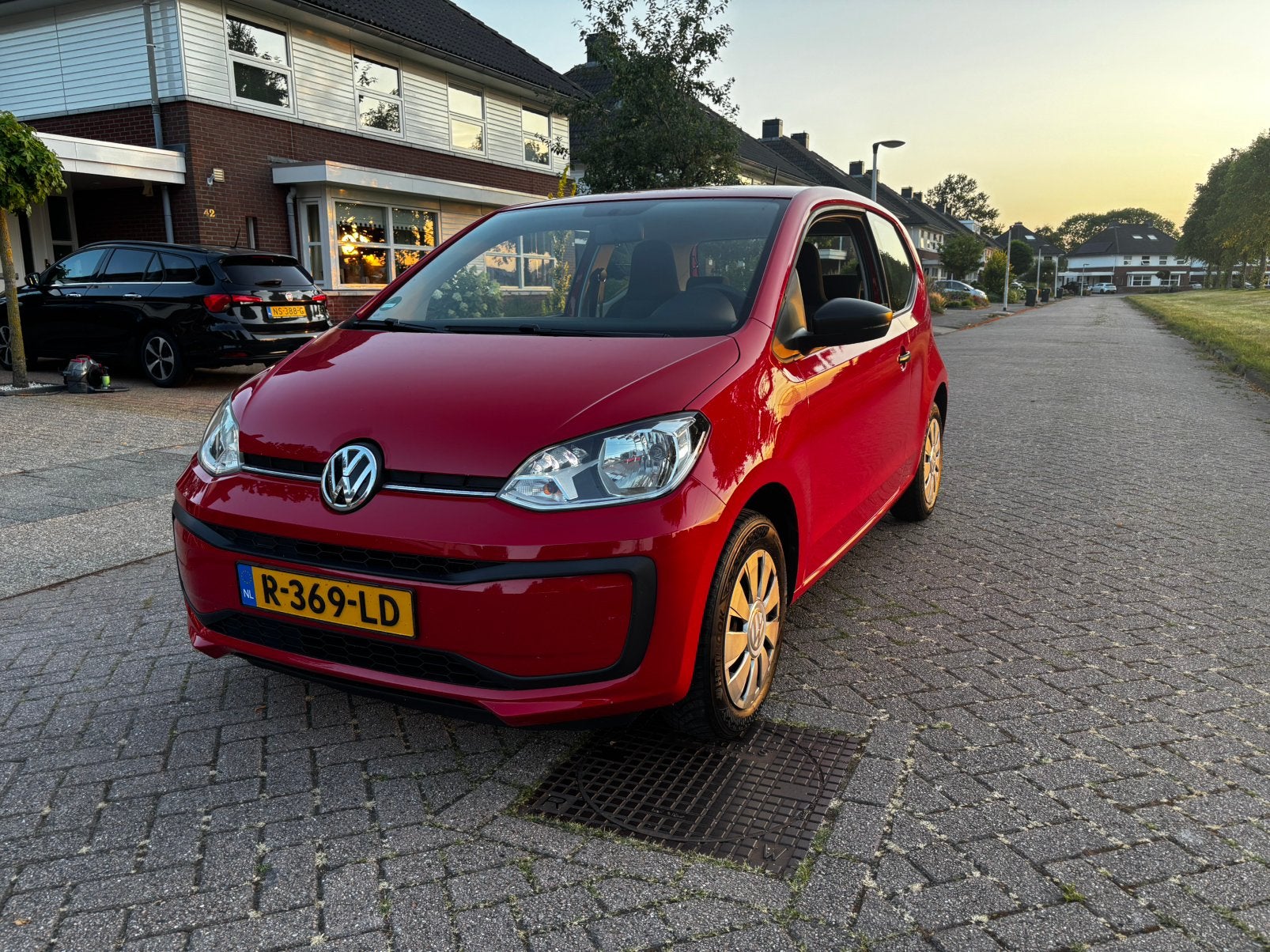 Volkswagen up! Facelift nieuwstaat, Voorwielaandrijving, Up!, 4 stoelen, 24 km/l