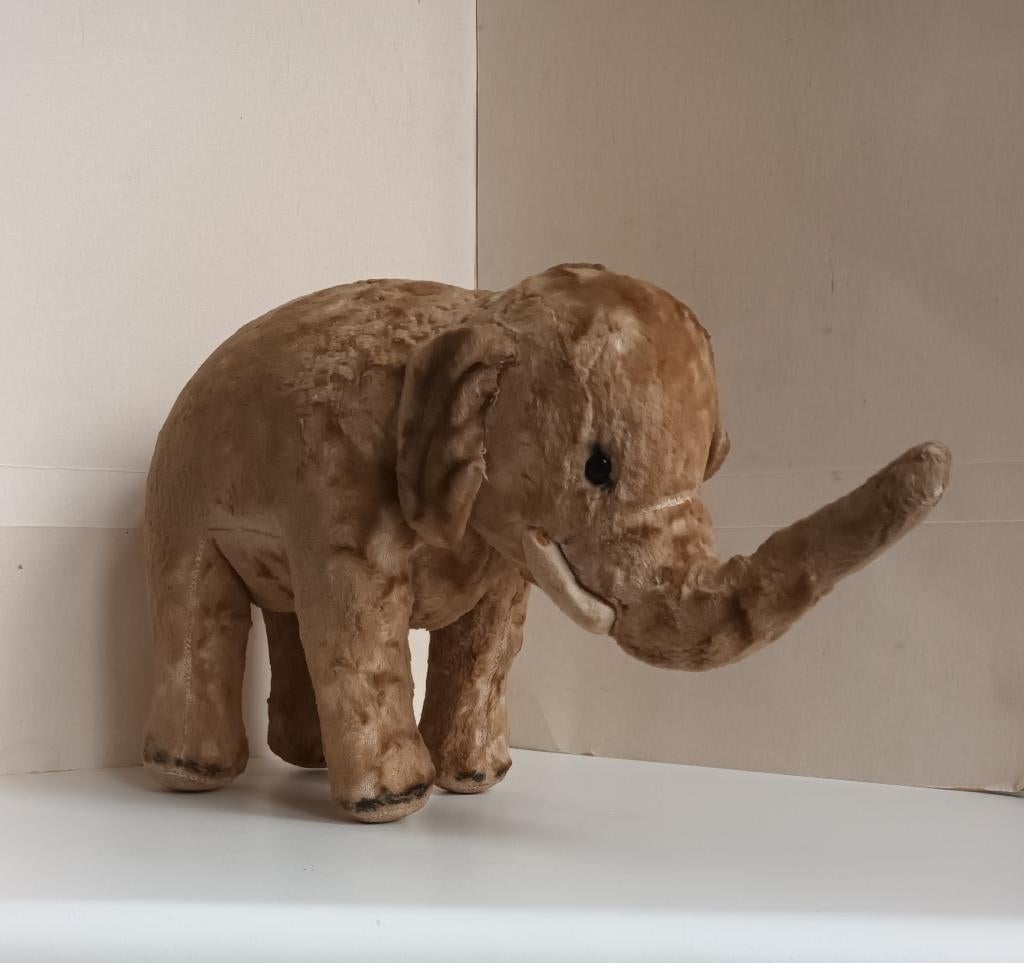 Antieke Steiff Olifant gemaakt van vilt fluweel, Antiek en Kunst, Antiek | Speelgoed, Ophalen of Verzenden
