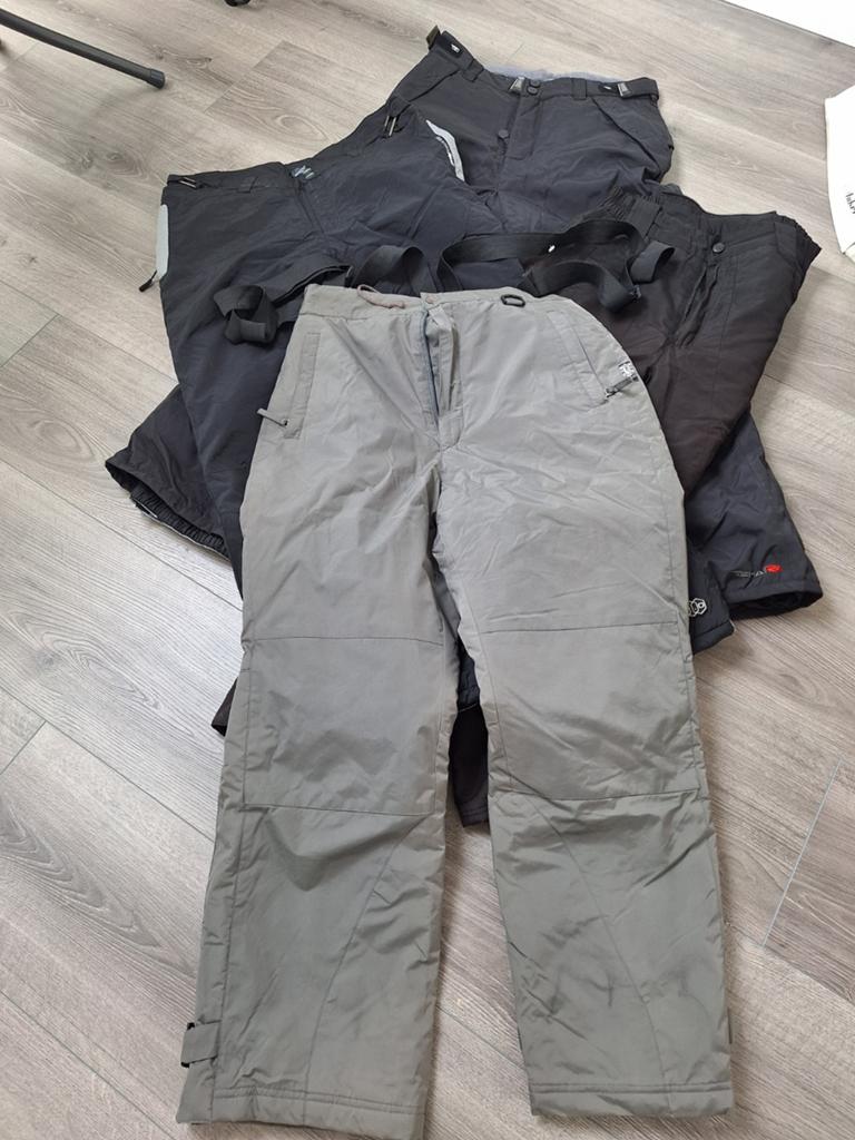 Drie zwarte skibroeken en één grijze skibroek., Ophalen of Verzenden, Zo goed als nieuw