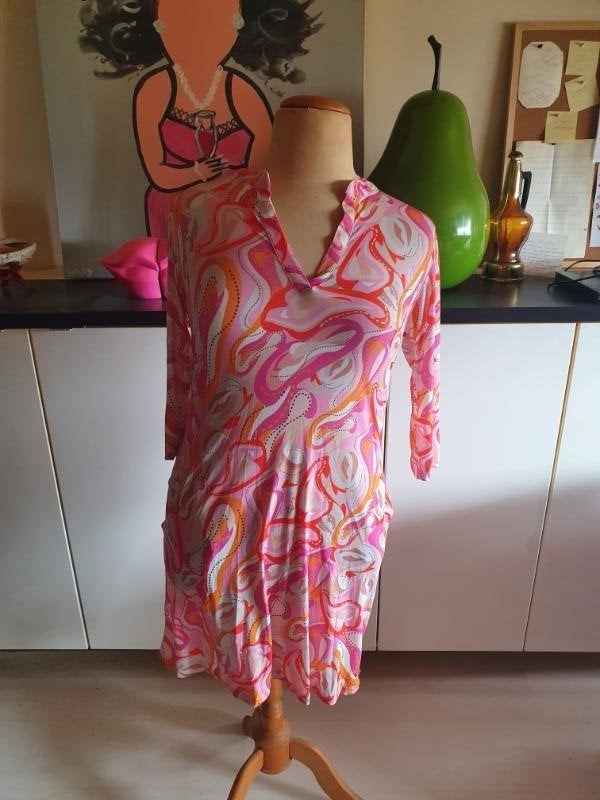 Zgan! mooi roze gekleurd jurkje van Angelle Milan maat L!, Angelle Milan, Verzenden, Maat 42/44 (L), Zo goed als nieuw