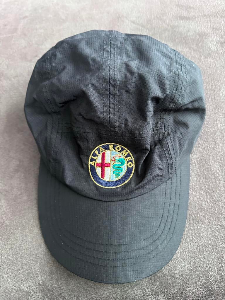 Zwarte Alfa Romeo Pet - Zo goed als nieuw, Kleding | Heren, Ophalen of Verzenden, Zo goed als nieuw, One size fits all, Pet