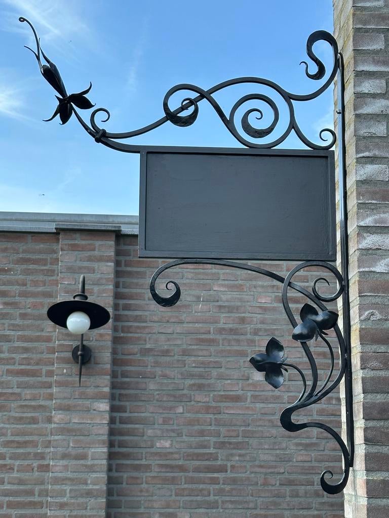 Smeedijzeren Uithangbord in Jugendstil Stijl, Antiek en Kunst, Ophalen