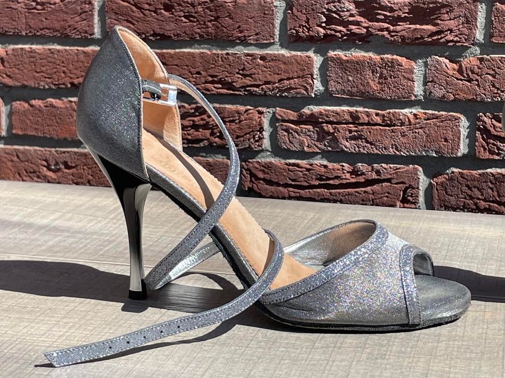 Dansschoenen - latin - salsa - schoenen - maat 40, Ophalen of Verzenden, Zo goed als nieuw, Dansschoenen