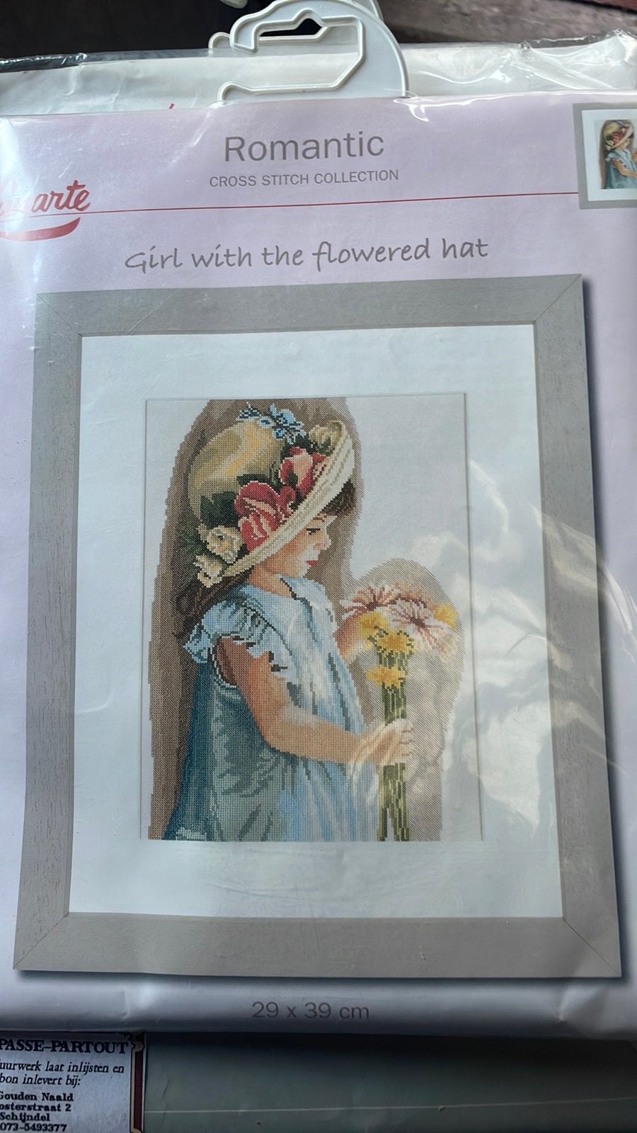 Borduurpakket lanarte meisje met bloemenhoed, Verzenden, Nieuw, Borduurpakket