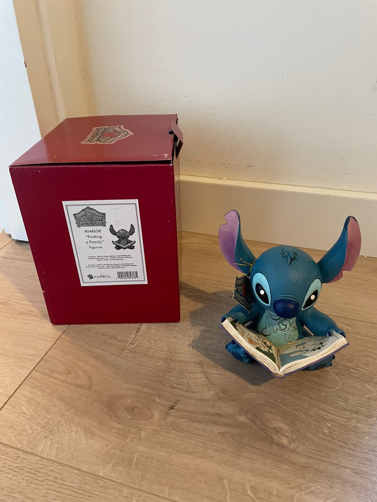 Jim Shore Disney Finding a Family Lilo and Stitch, Verzamelen, Disney, Ophalen of Verzenden, Overige figuren, Nieuw, Beeldje of Figuurtje
