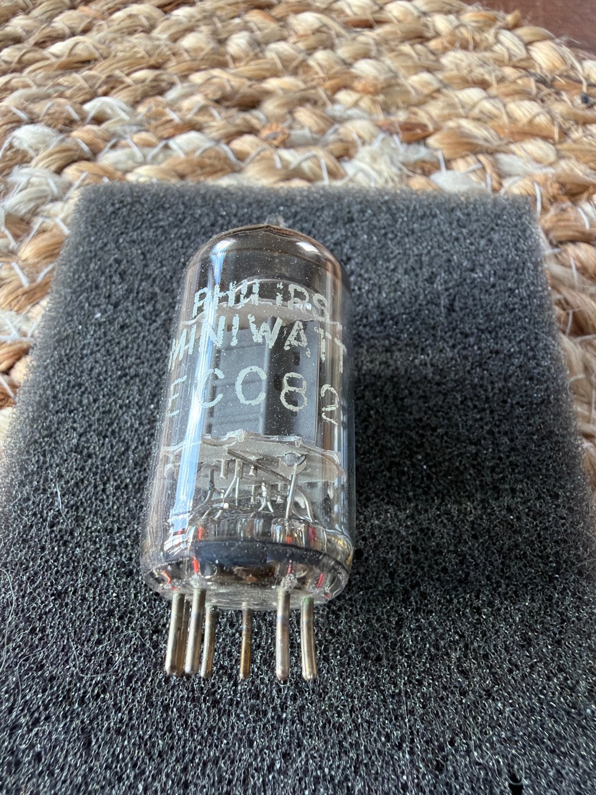 Philips Miniwatt ECC82 buis - Hoogwaardig audiofiel, Audio, Tv en Foto, Versterkers en Receivers, Ophalen of Verzenden, Zo goed als nieuw