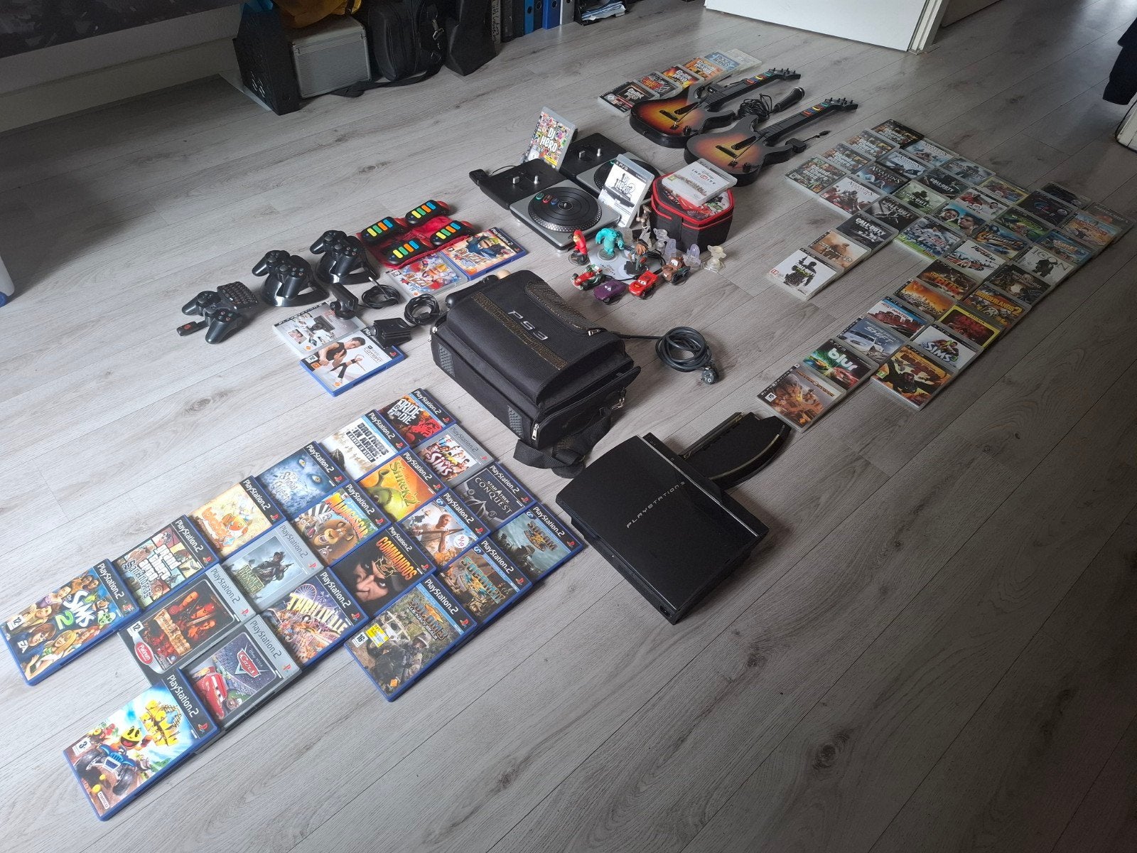 Grote PS3 Bundel. met de PS3 FAT! 120GB upgrade., Ophalen, Gebruikt, Overige genres, 3 spelers of meer