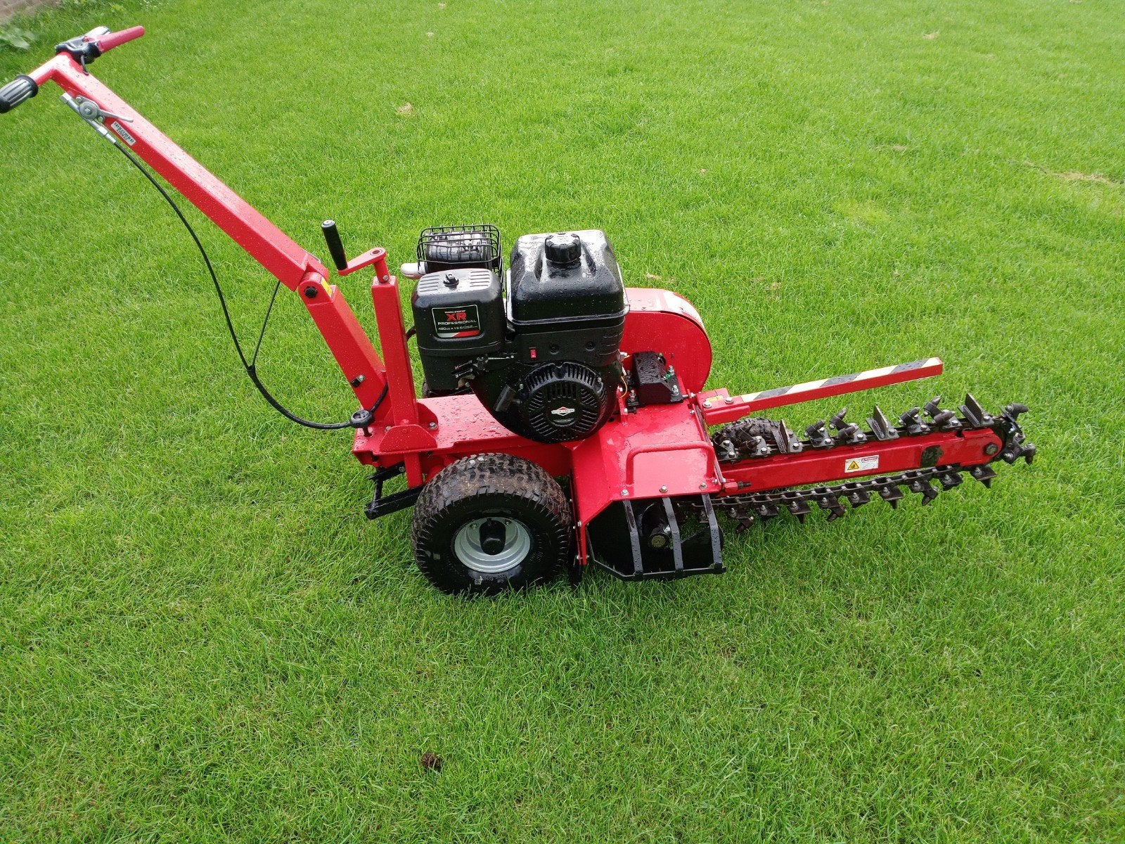 Krachtige sleuvengraver met Briggs & Stratton motor, Ophalen