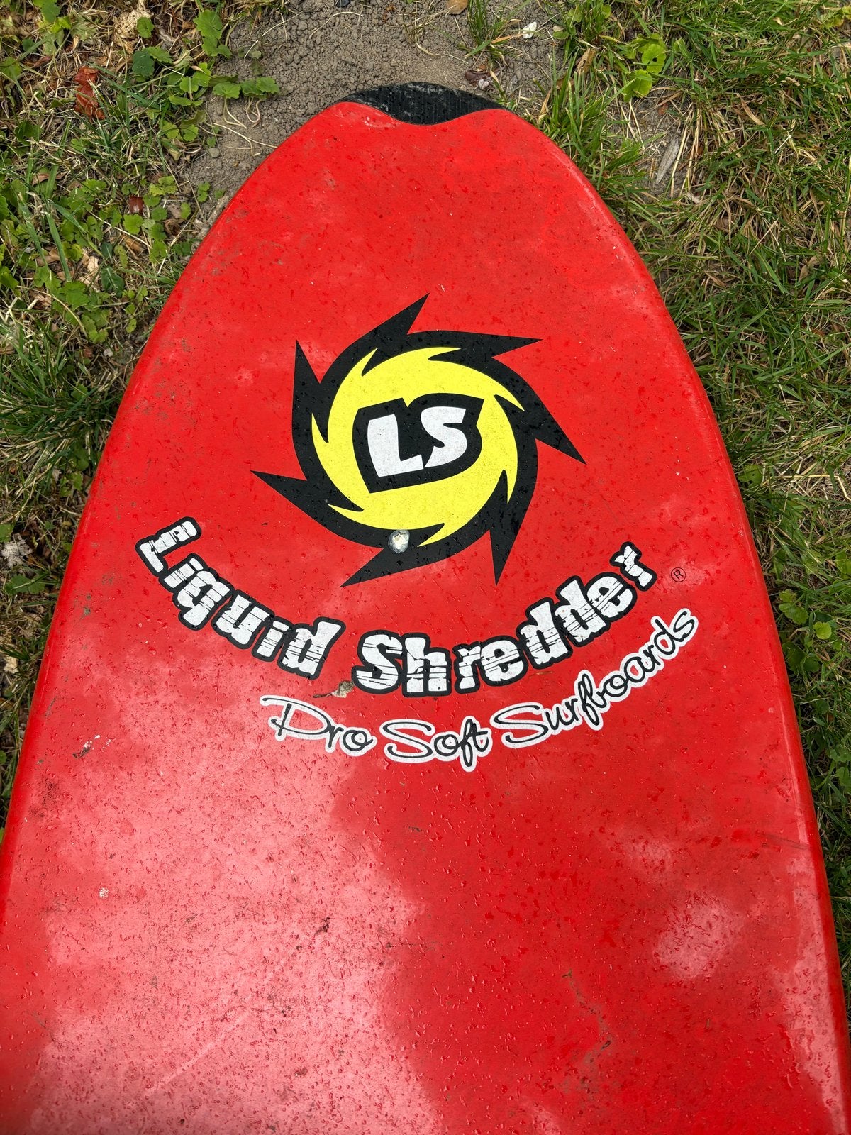 Liquid Shredder Pro Soft Surfboard - Rood, Ophalen, Gebruikt, Funboard, Met vinnen