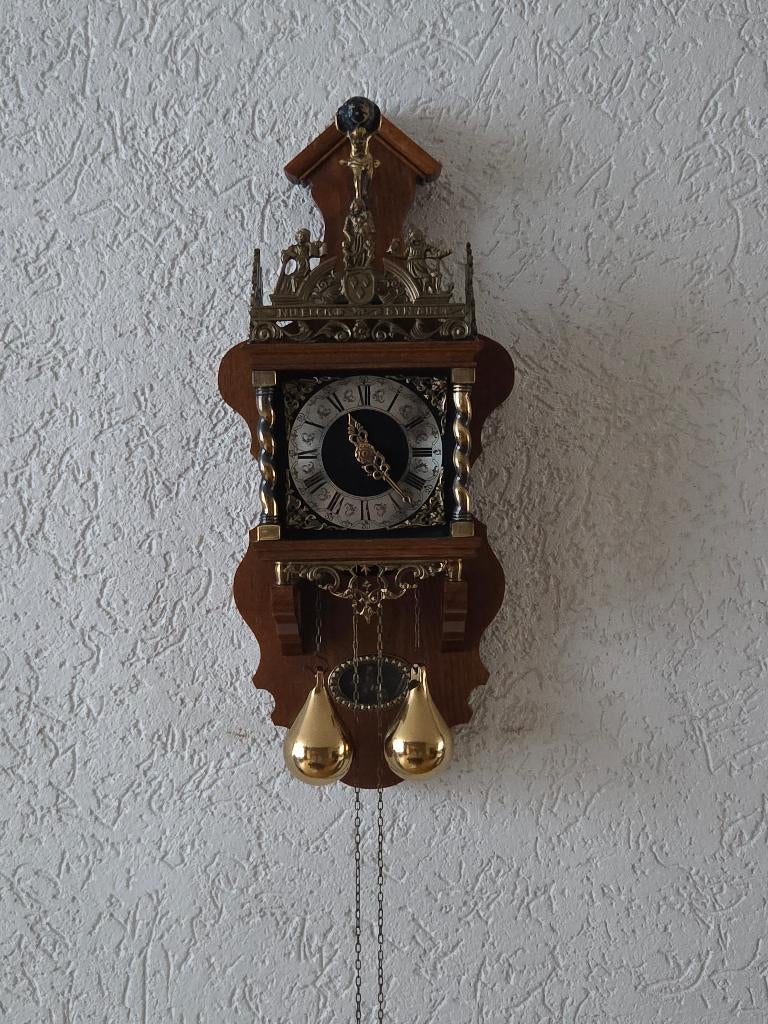 Wandklok met gewichten - klassiek design - Zaanse klok, Antiek en Kunst, Ophalen of Verzenden