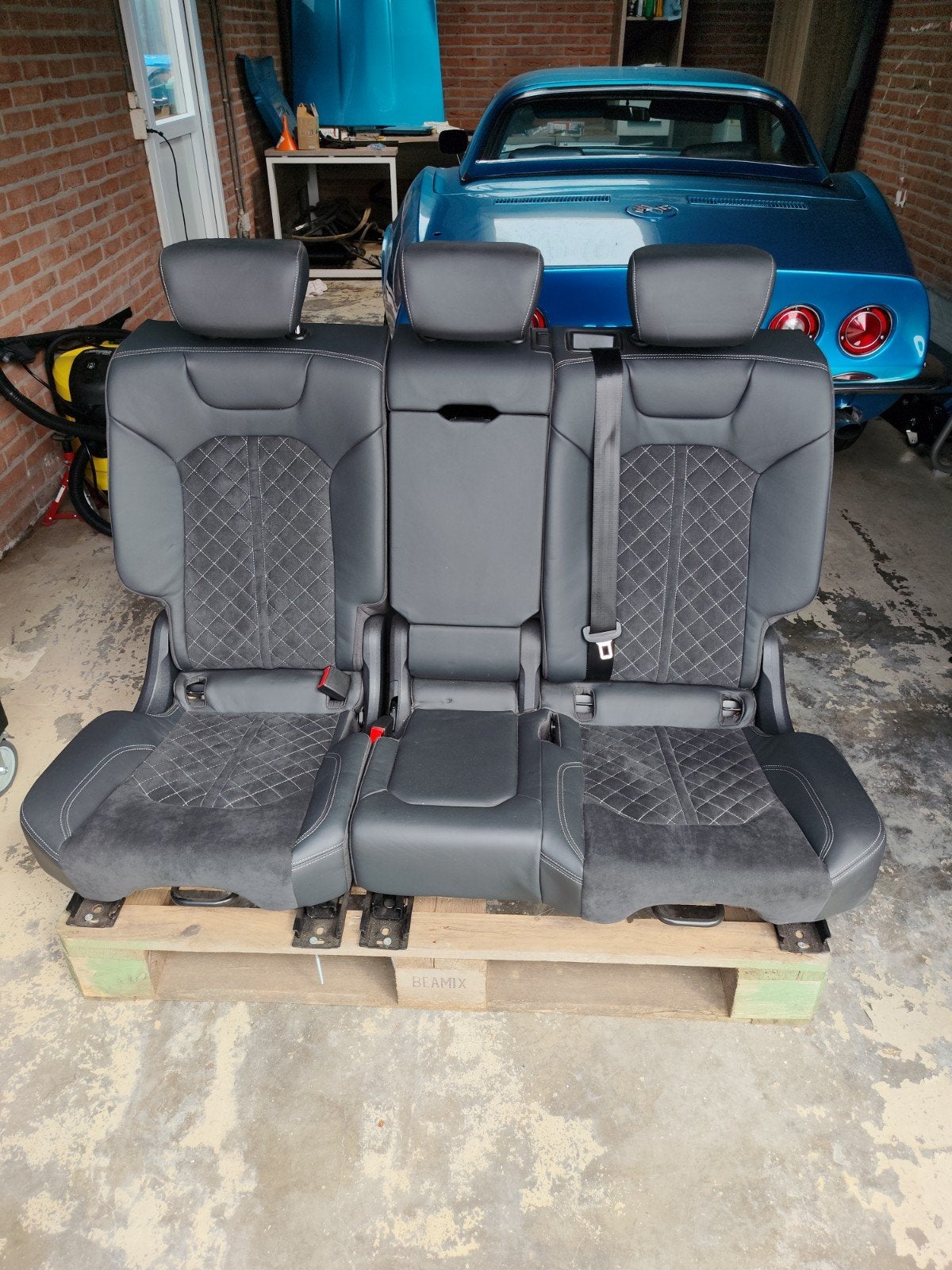Zo goed als nieuwe Audi Q8 achterbank (2018-heden) rear seat, Ophalen of Verzenden
