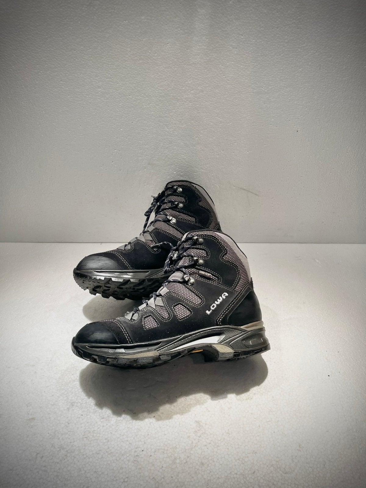 Lowa Khumbu 2 GTX Goretex wandelschoenen bergschoenen 39 UK6, Ophalen of Verzenden