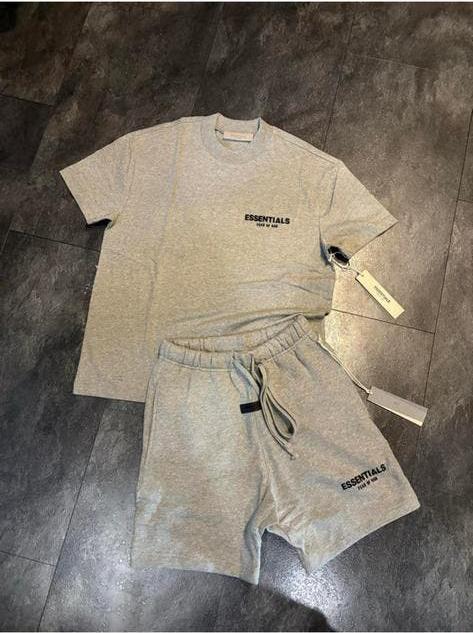 Essentials zomer setjes, Ophalen of Verzenden, Zo goed als nieuw