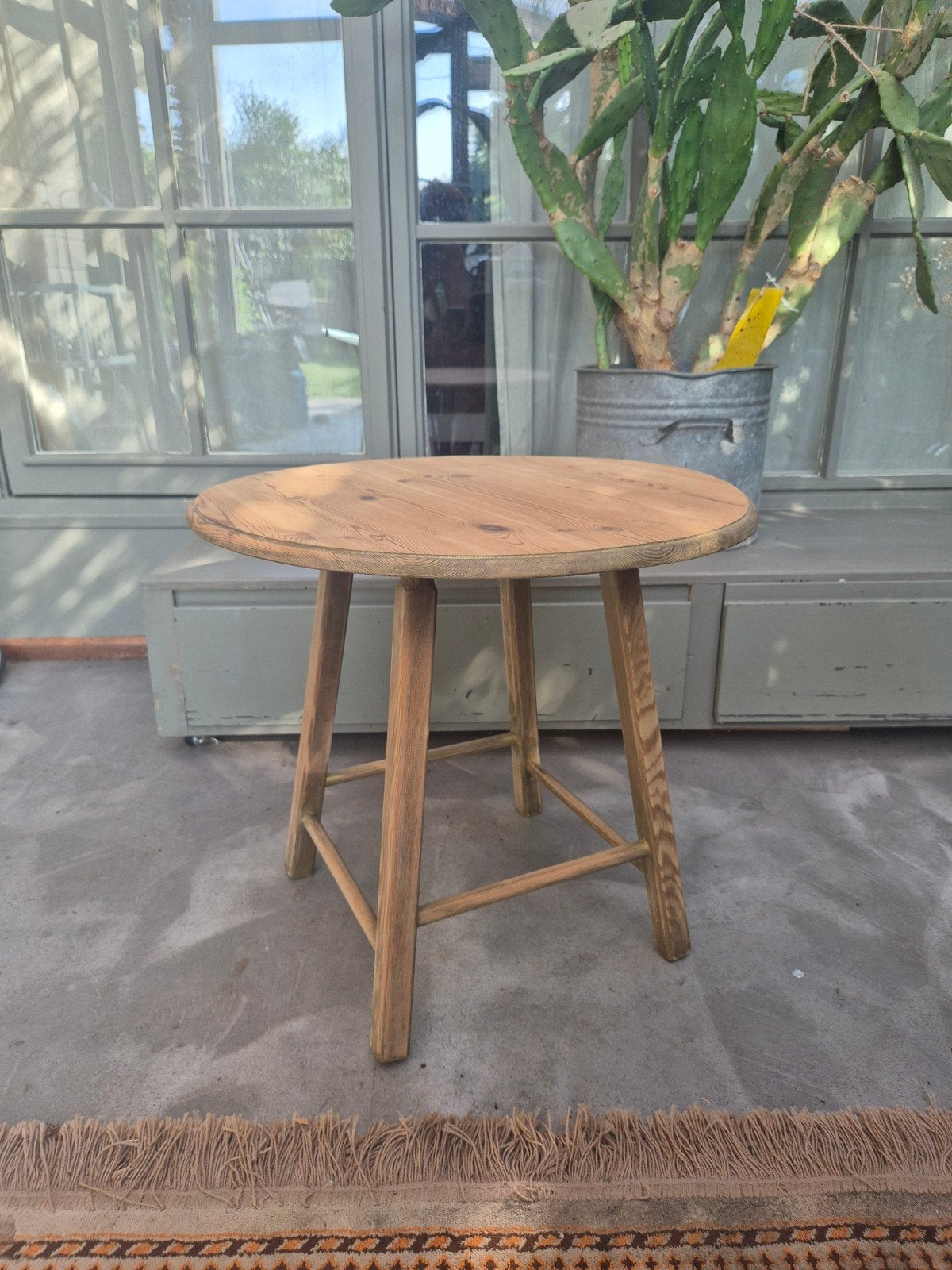 Ronde houten bijzettafel - diameter 55.5 cm, hoogte 51 cm, Ophalen, Rond, 55 tot 75 cm, 45 tot 60 cm