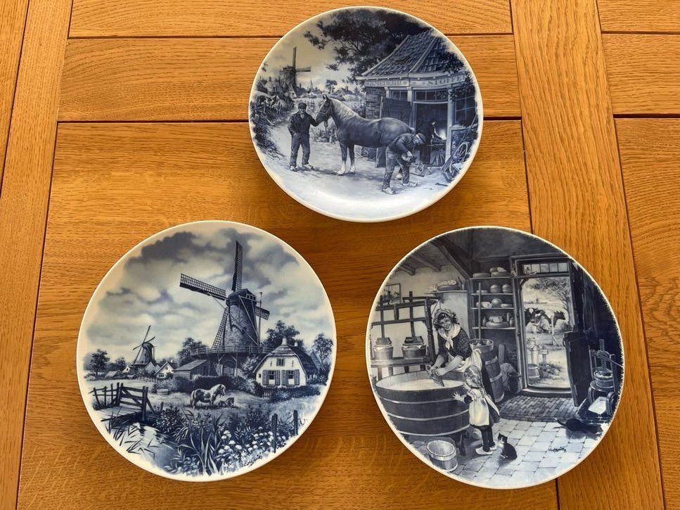Set van 3 Delft Blauw sierborden - Hollandse taferelen, Ophalen of Verzenden