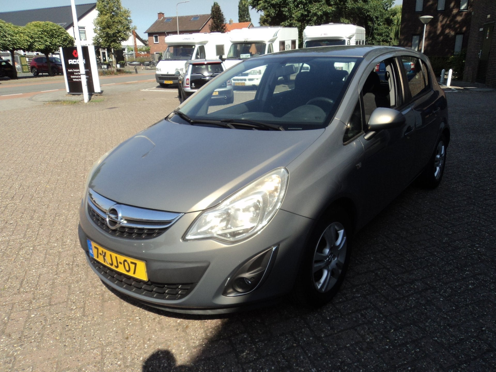 Opel Corsa 1.2-16V Berlin, Voorwielaandrijving, Euro 5, Gebruikt, Zwart