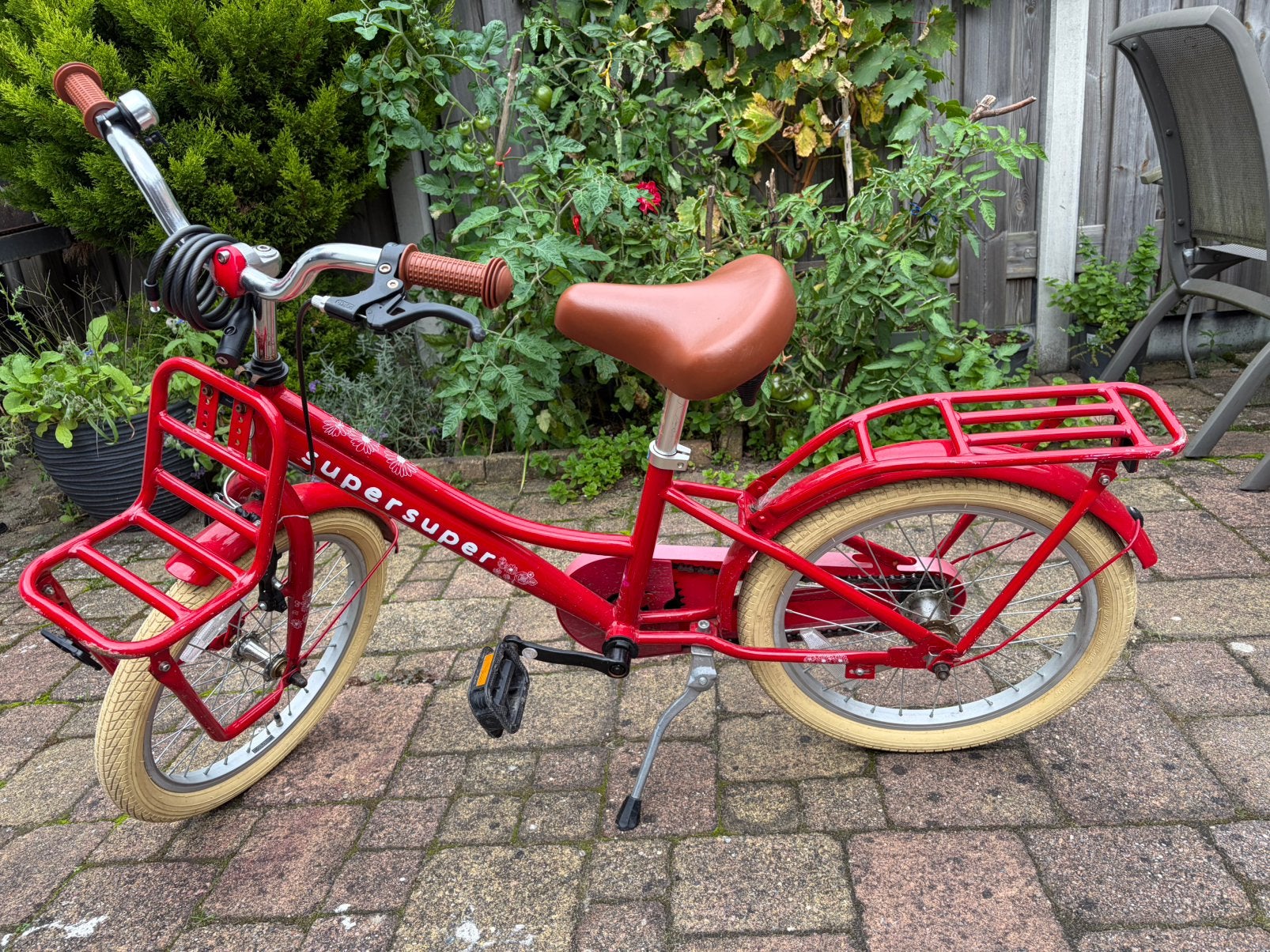 Rode kinderfiets 18 inch met voor- en bagagedrager, Ophalen, Zo goed als nieuw, 16 tot 20 inch