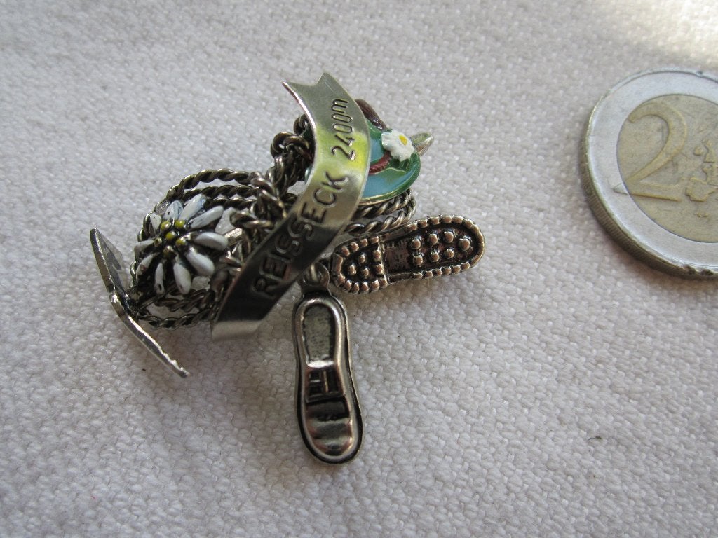 1.  Oude broche,  voor je vakantiehoedje, Ophalen, Overige materialen, Broche