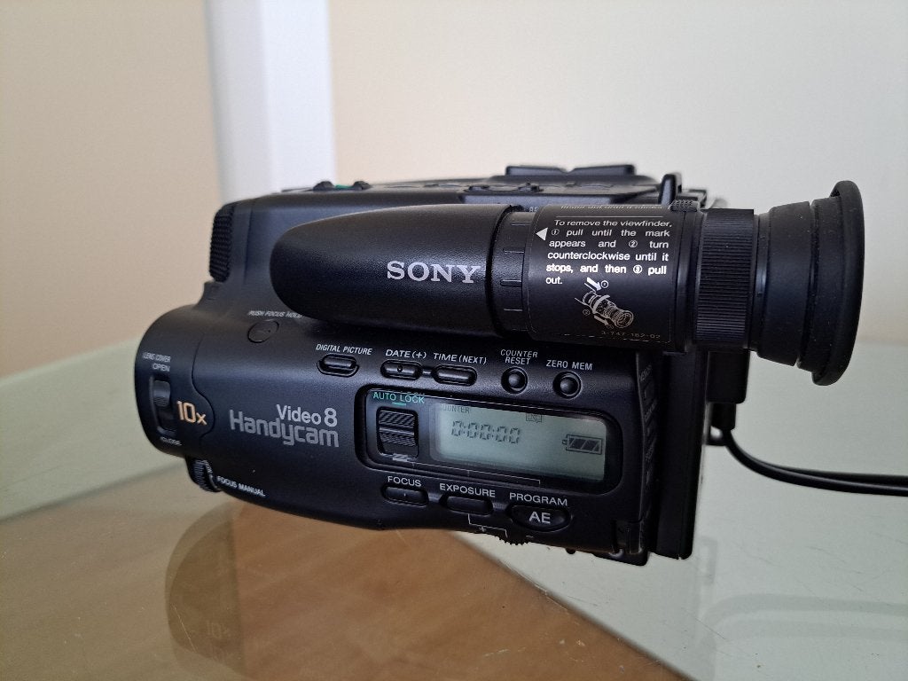 Sony CCD-TR305E Video 8 Handycam - Vintage videocamera, Ophalen of Verzenden, 8mm, Camera
