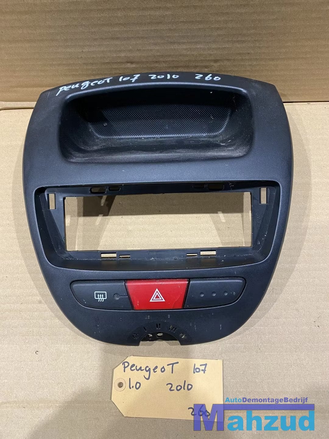PEUGEOT 107 AYGO C1 Middenconsole 1 din radio frame 05-14, Taurusavenue 1
2132 LS  Hoofddorp, NL, Gebruikt, Contact.group@renault.com