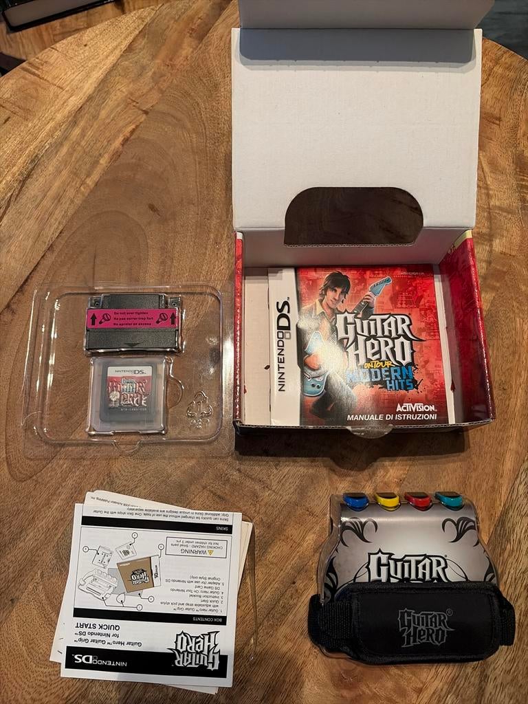 Guitar Hero: Modern Hits - Nintendo DS, Ophalen, Muziek, 1 speler, Nieuw