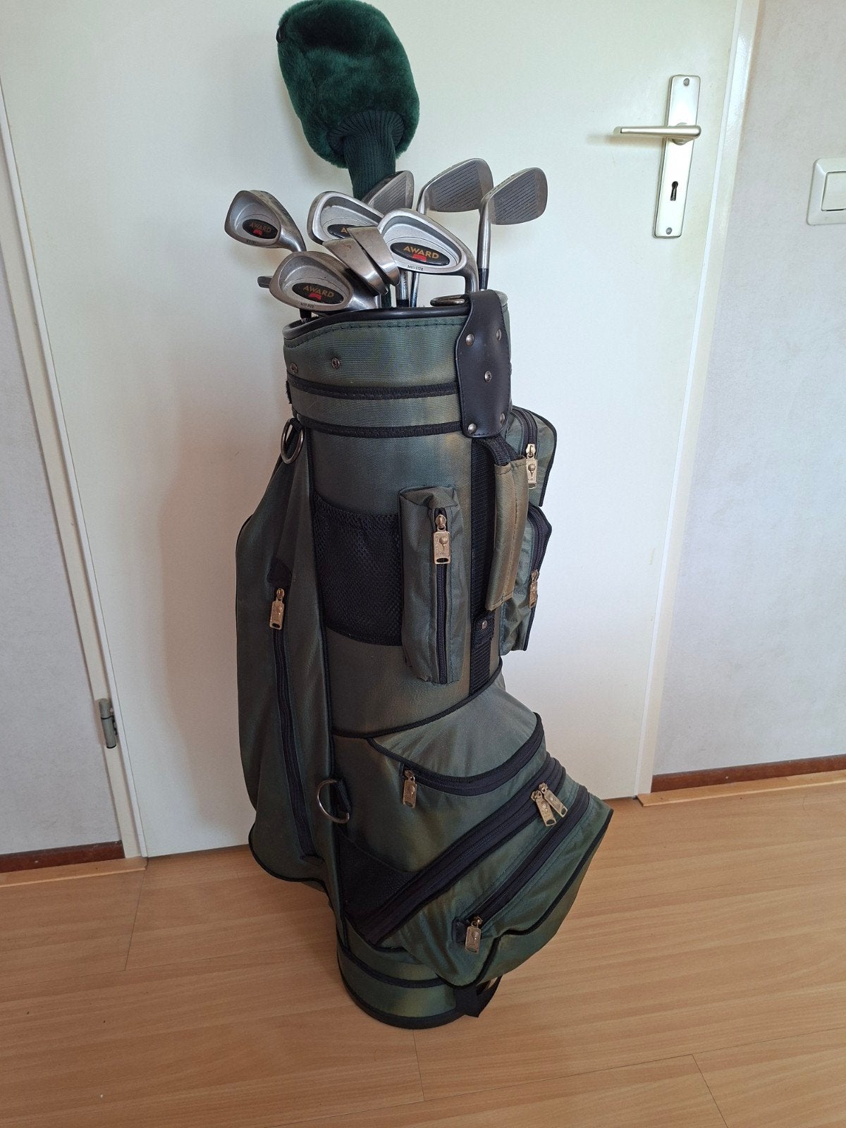 Golfset met toebehoren, Sport en Fitness, Golf, Ophalen, Gebruikt, Set